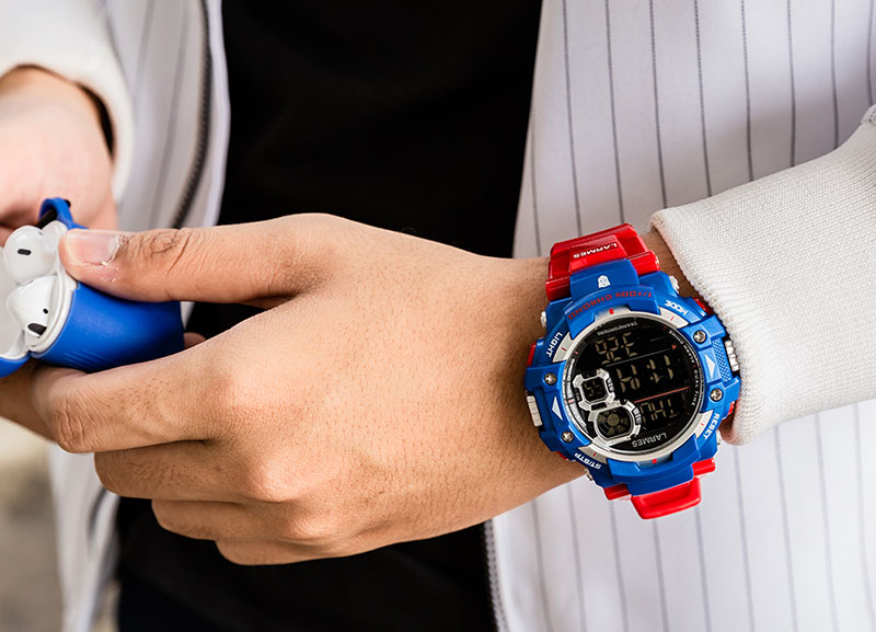 Đồng hồ bắt mắt, năng động